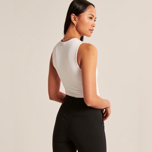 Abercrombie and Fitch Seamless Crew-tank BodySuit - Picture 2 of 3